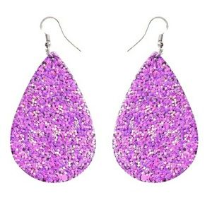❤ 4/$15❤️ Light Purple Tear Drop Earrings